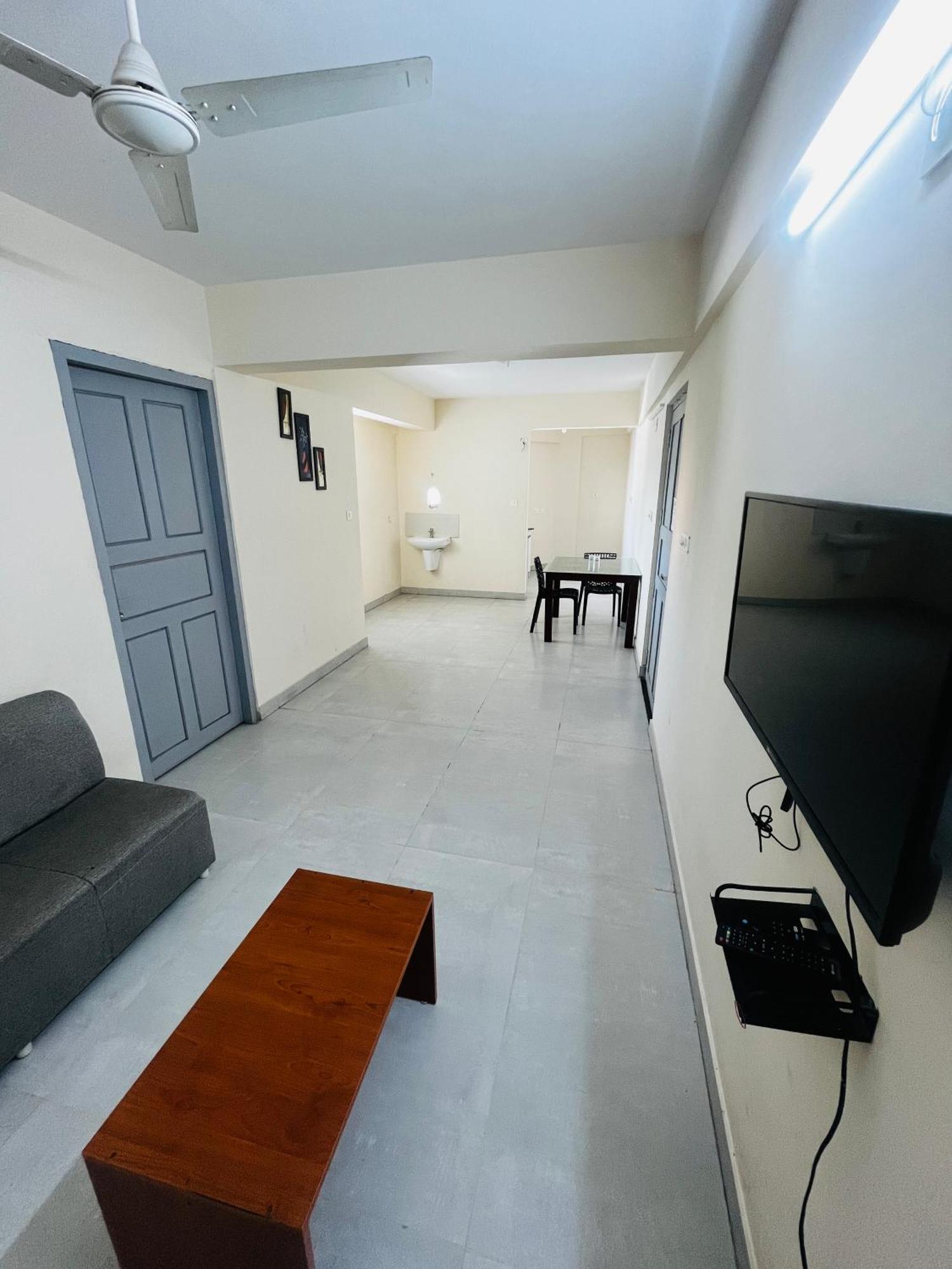 Regal Suites Thiruvananthapuram Exterior photo